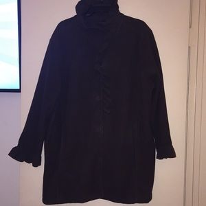 Gorgeous brown coat with snaps and pockets